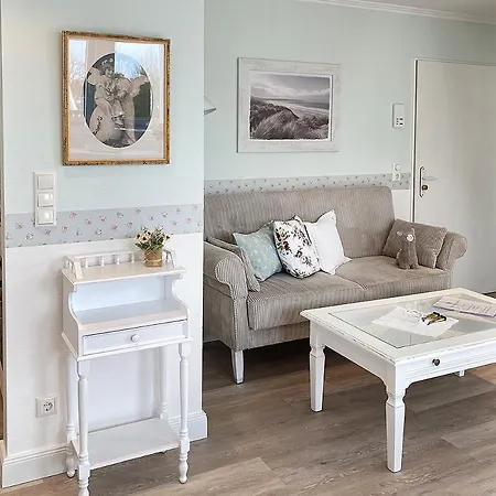 Haus Midsommer تيميندورفير ستراند