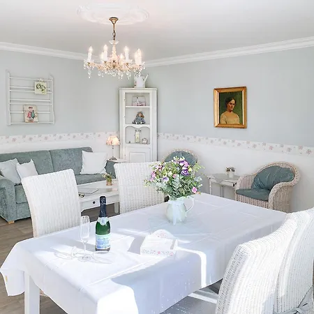 Haus Midsommer شقة تيميندورفير ستراند