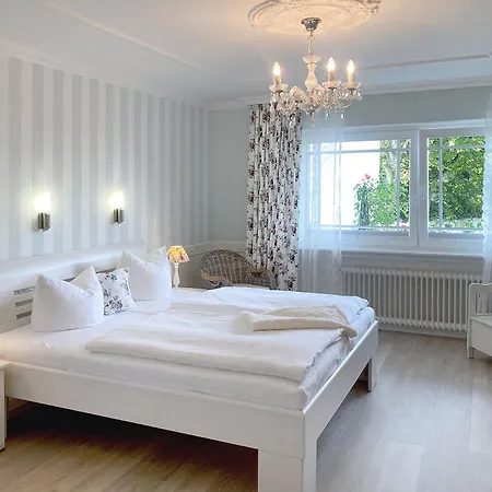 Haus Midsommer شقة *