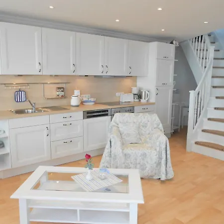 Haus Midsommer Apartman *